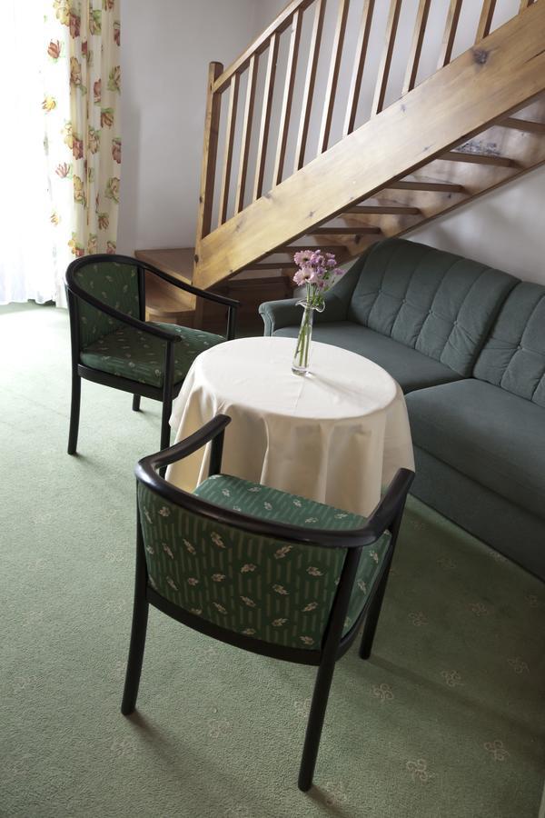 Hotel Neue Burg Nauders Eksteriør billede